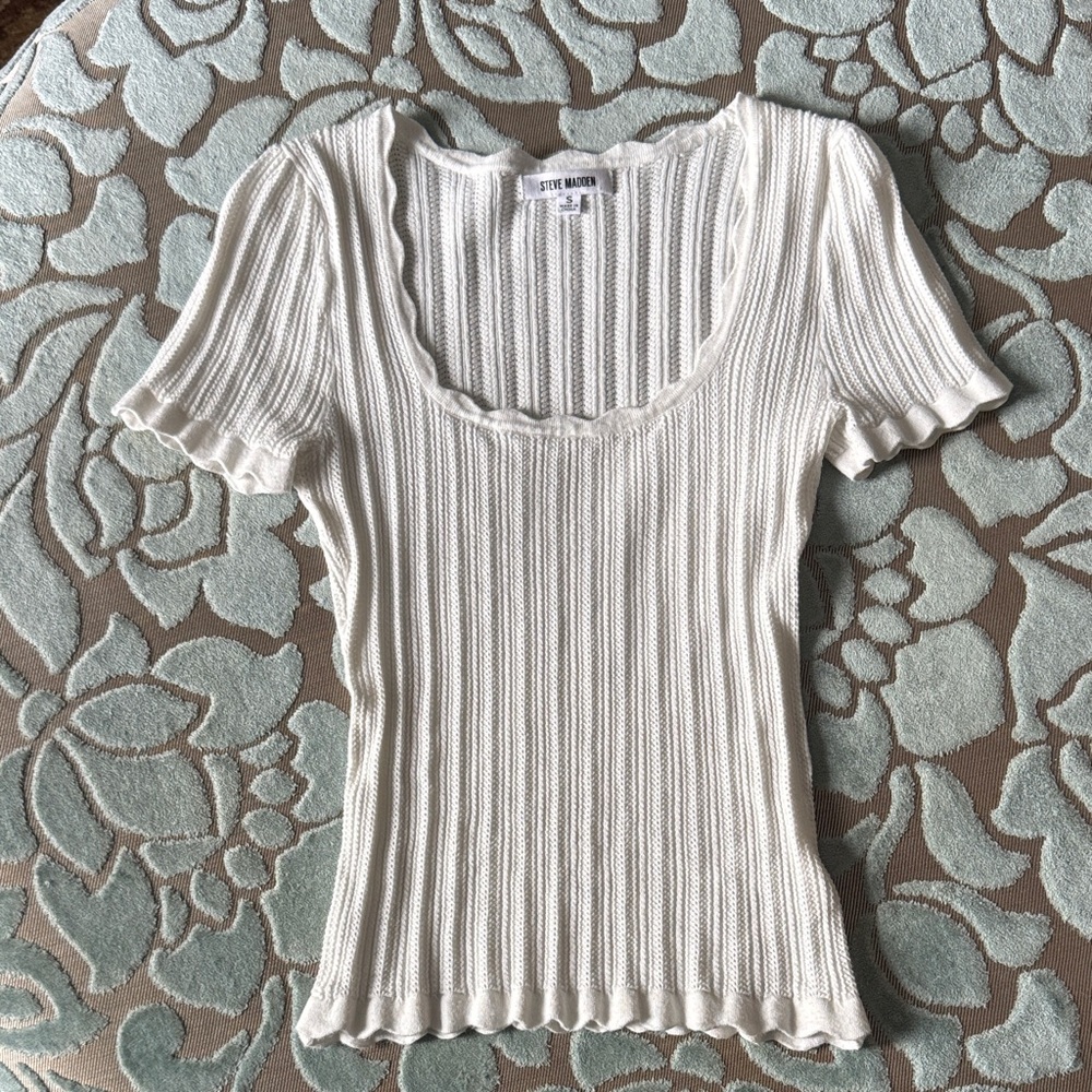 Steve Madden White Ribbed Short Sleeve Top